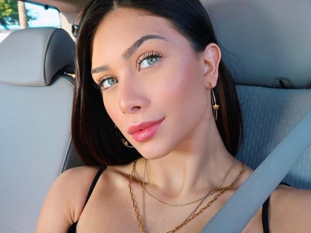 Flavia Pavanelli/ Brenda