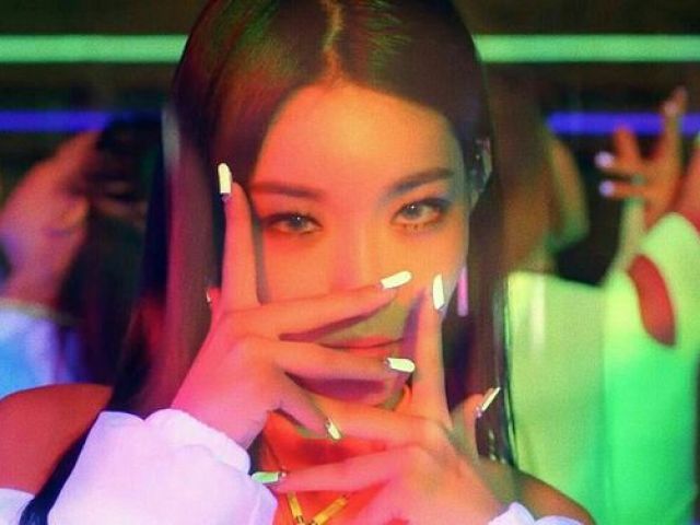 Roller Coaster-청하 (CHUNG HA)