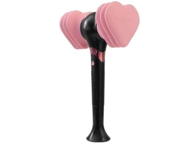 um lightstick do grupo da minha irmã né ?? também eu amo BLACKPINK