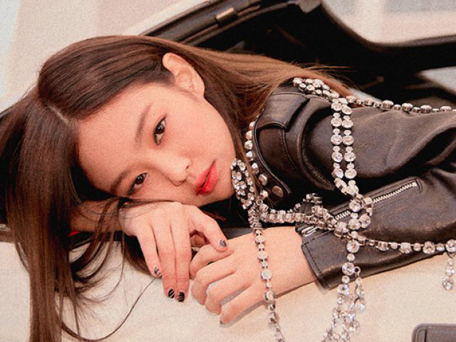 JENNIE É A MAIS VELHA DAS GEROTAS 