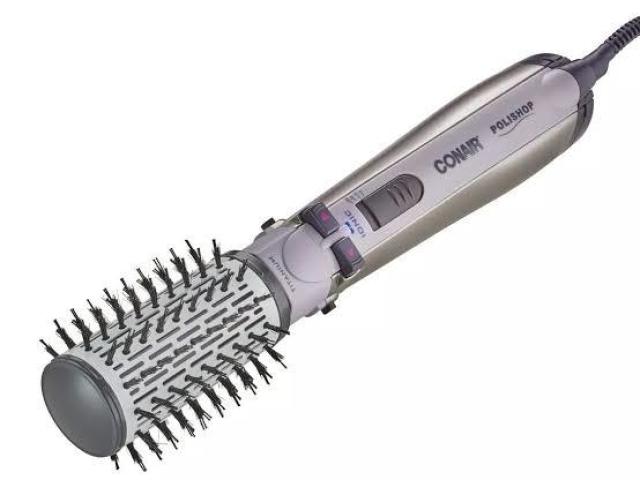 Uma escova rotating air brush titanium conair