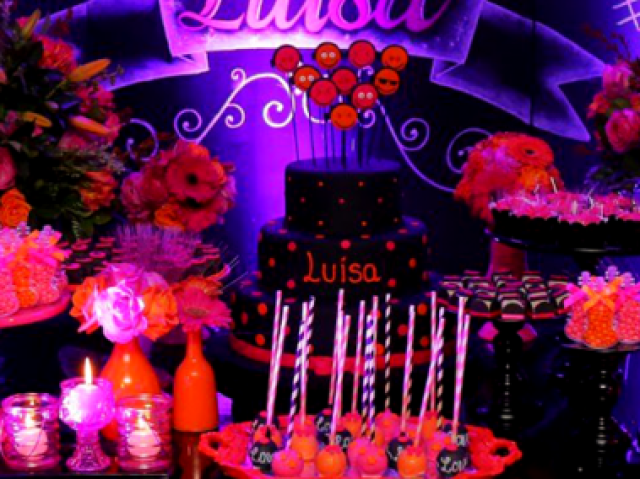 Sua festa neon diferente e linda