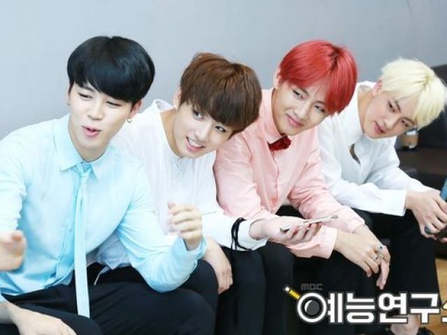 Jimin, Jungkook, Taehyung e Jin