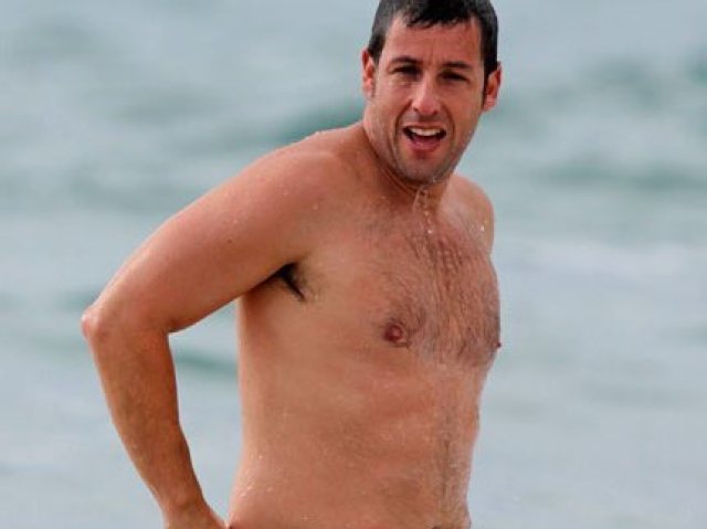 Adam Sandler na praia do Leblon