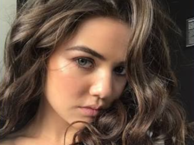 Sim.Danielle Campbell