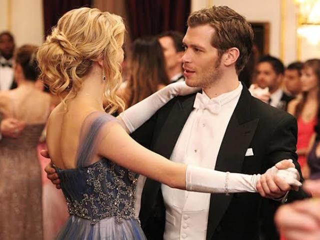 10. Klaus e Caroline