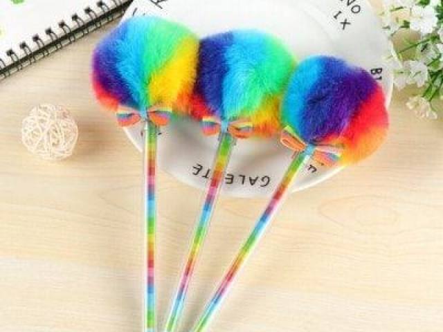 caneta com pompom