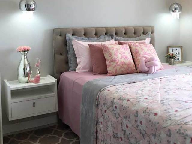 Quarto simples💛