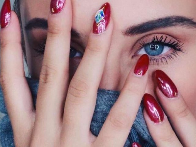 Qual cor de esmalte combina com sua personalidade?