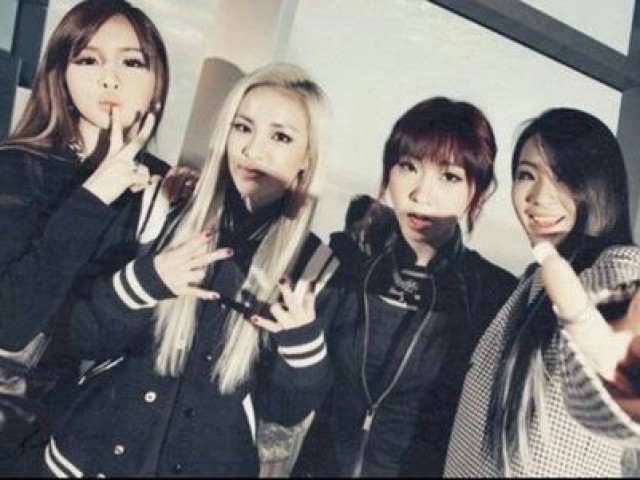 2NE1