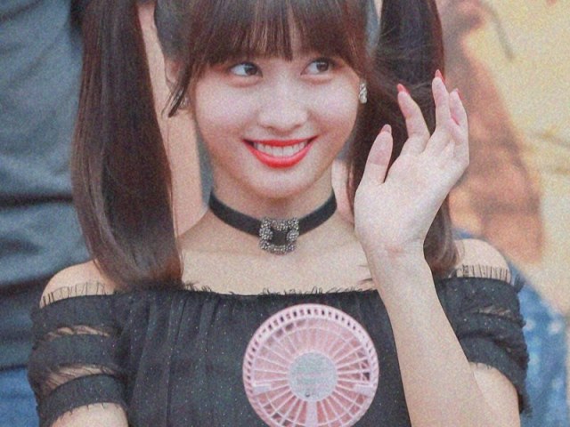 Momo: Você conhece essa nenezinha?