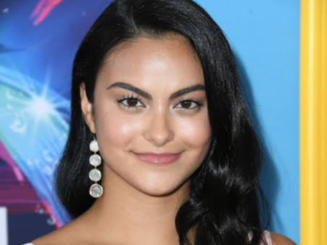 Camila Mendes