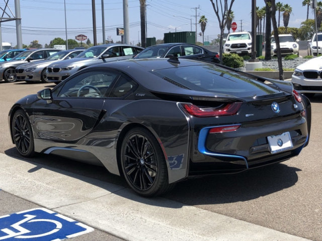 BMW I8