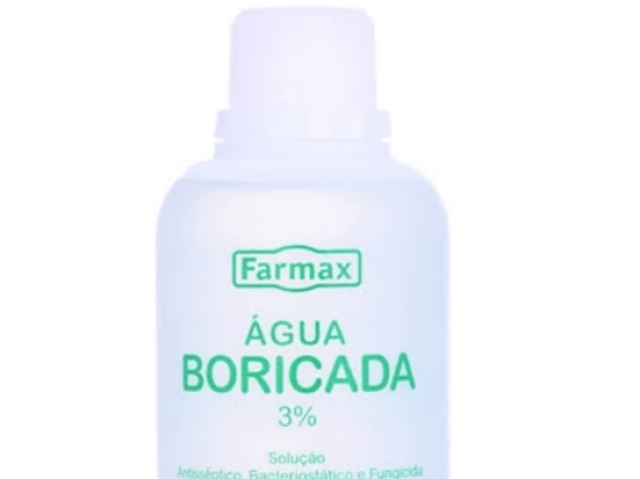 Agua boricada