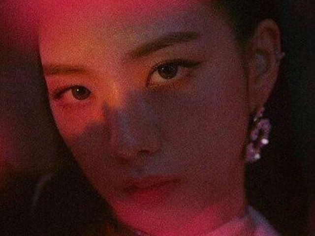 Kim JiSoo