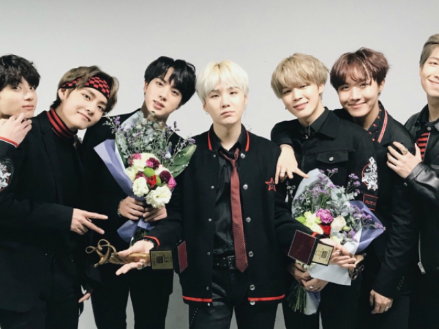 BTS RPG: com quem do BTS você casaria e teria filhos 💘?