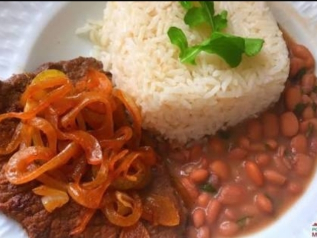 Ou esse bife , arroz e feijão