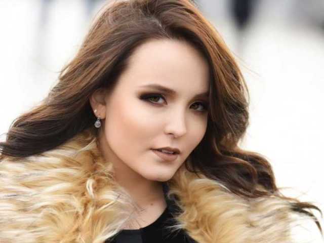 Larissa Manoela!