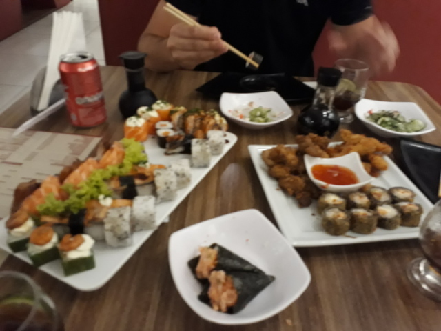 Comer SUSHI