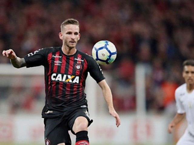 Léo Pereira