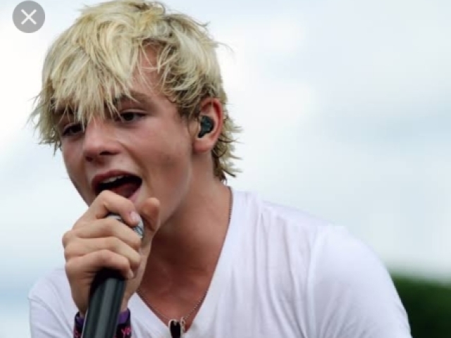 Ross Lynch