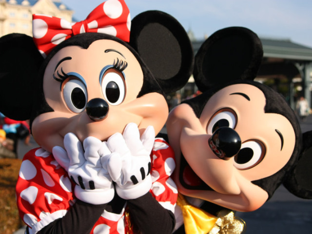 mickey e minnie na festa