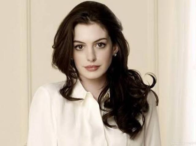 Anne Hathaway