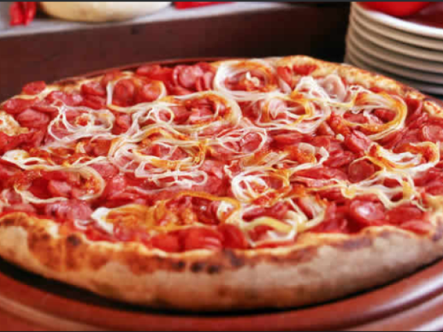 Pizza Calabresa