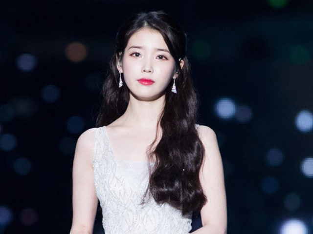 IU