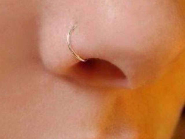 Ou um piercing.