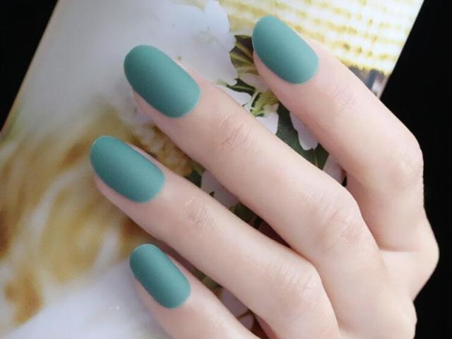 Oval