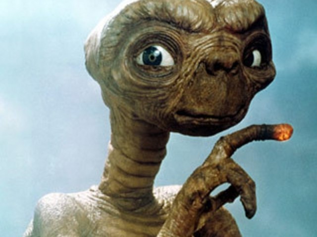 ET (HAHAHAHAHA)