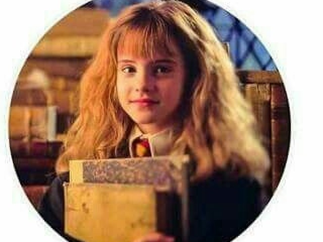 Hermione para aprender defesa contra as artes das trevas