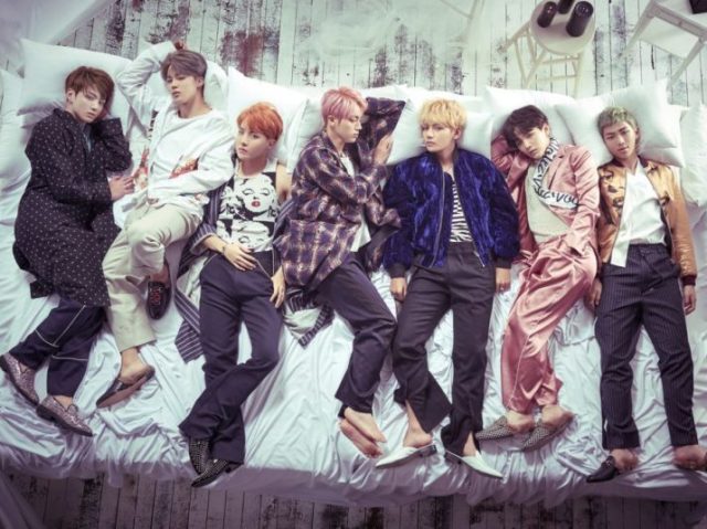 RPG: Qual integrante do BTS te beijaria numa festa do pijama?