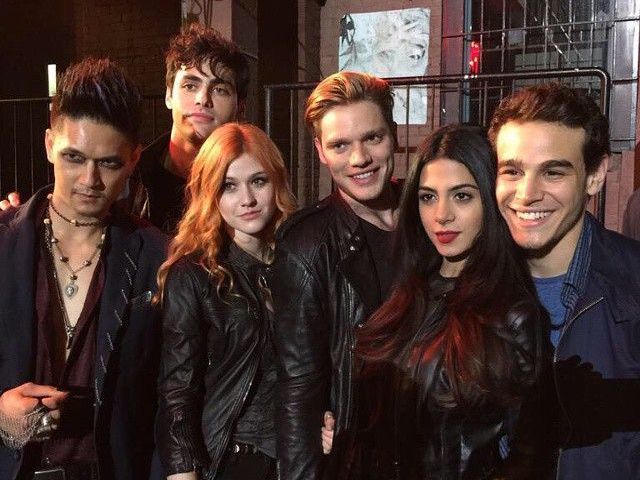 Shadow Hunters➰❤💖