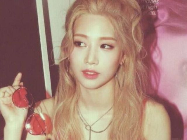 Kim Lip