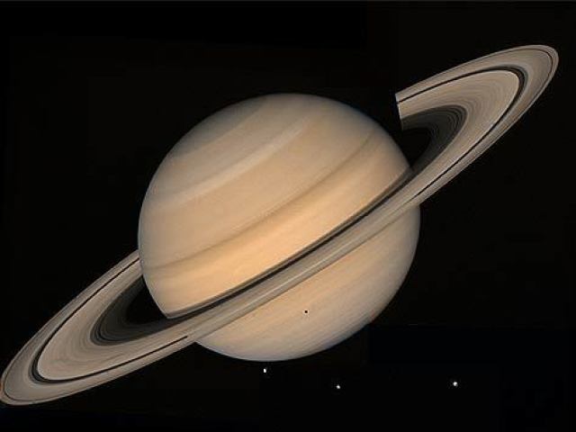 Saturno