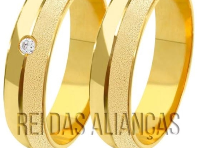 SIM,SIM,SIM
Ele te pega no colo e vcs se beijam