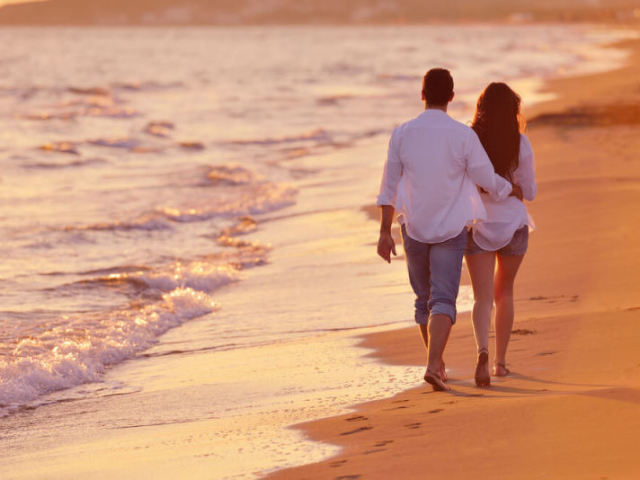 Uma boa e longa caminhada na praia