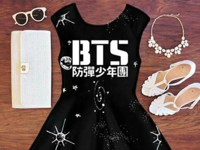 você comprou esse vestido lindissimo do bts e os acessórios você já tinha em casa e o sapato também