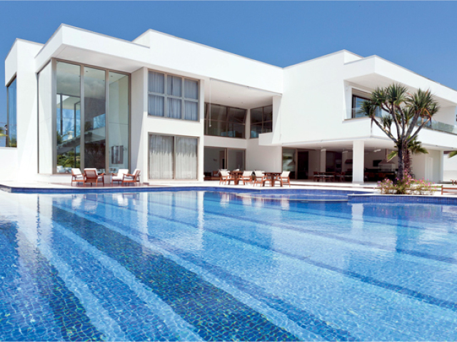 Luxuosa