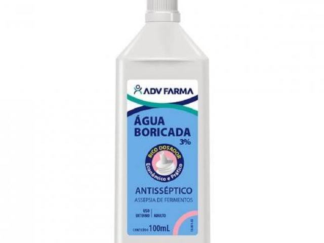 Água boricada