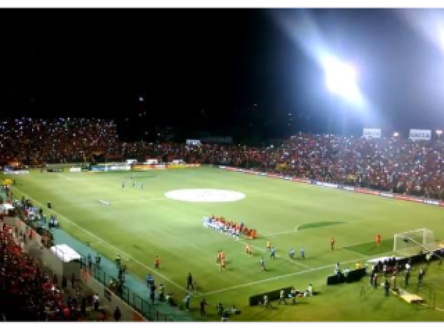 Estádio Adelmar da Costa Carvalho ou Ilha do Retiro