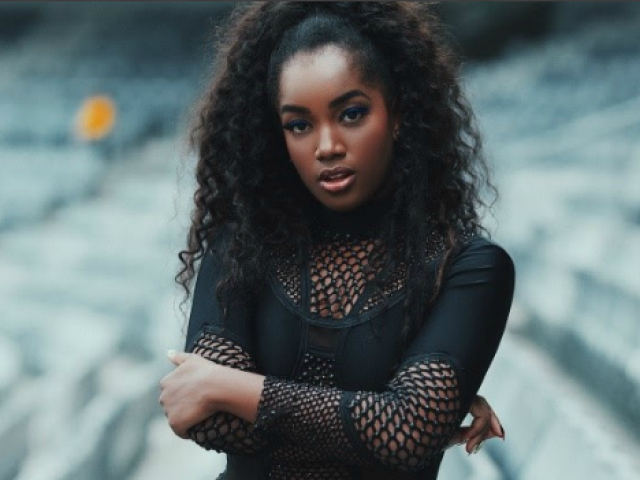 Qual famosa cantora nacional tem a personalidade parecida com a sua?