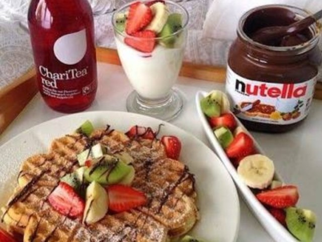 Nutella com pão e torrada é a melhor coisa!