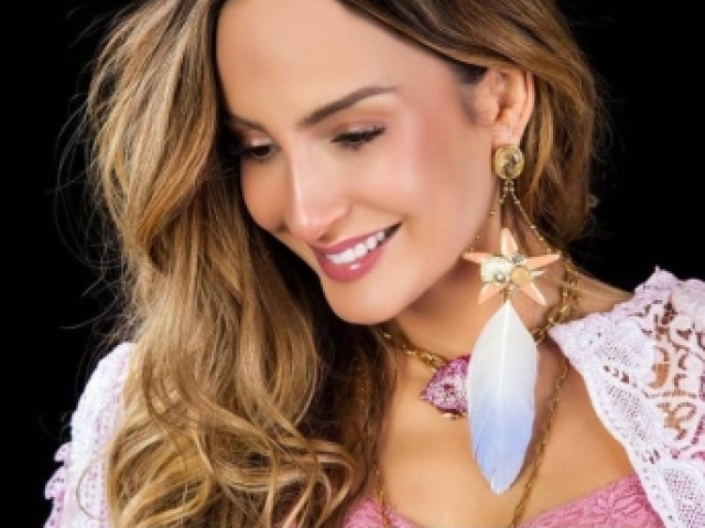 Claudia leite