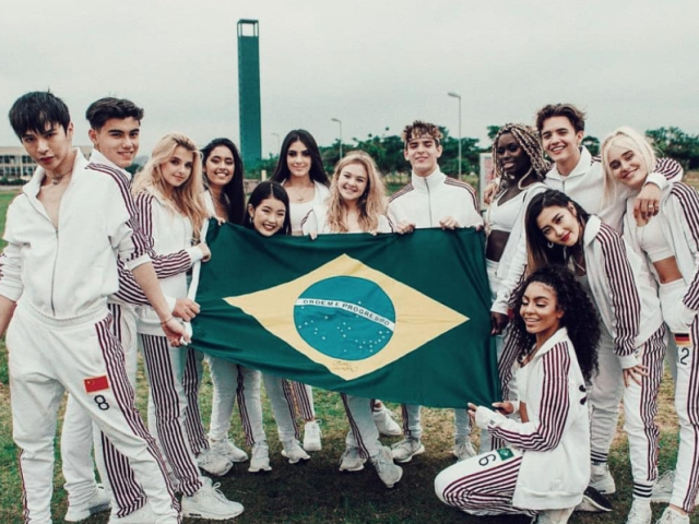 Parabéns! você é um verdadeiro fã.