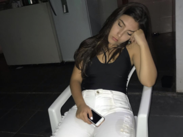 Bárbara dormindo depois de capotar o corsa