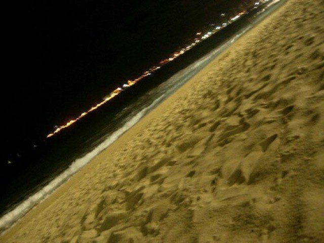 Praia a noite