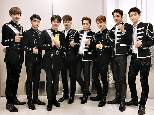 EXO